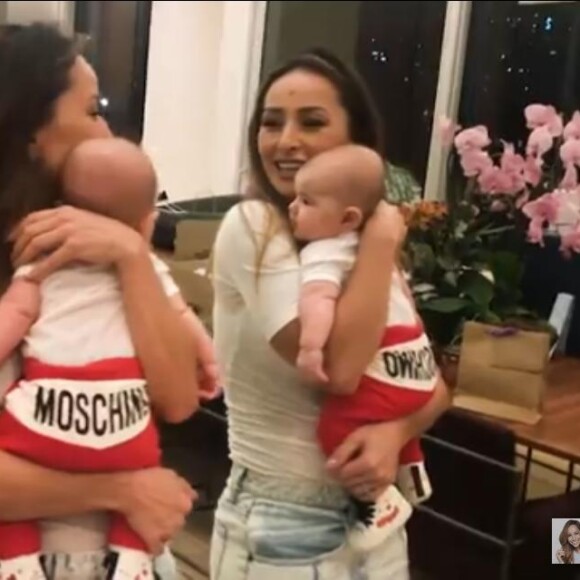 Fillha de Sabrina Sato, Zoe apostou em look com pegada esportista na volta para casa