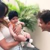 Sabrina Sato publicou um vídeo no Youtube da primeira vez que levou a filha, Zoe, para passear na Record, onde recebeu o carinho de Rodrigo Faro e outros funcionários