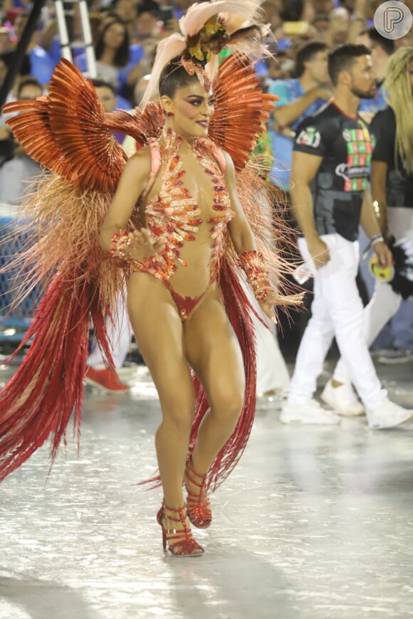 Juliana Paes desfilou por dois carnavais na Grande Rio: 'Fui acarinhada, paparicada, amada, recebi muitas demonstrações de afeto por todos ali!'