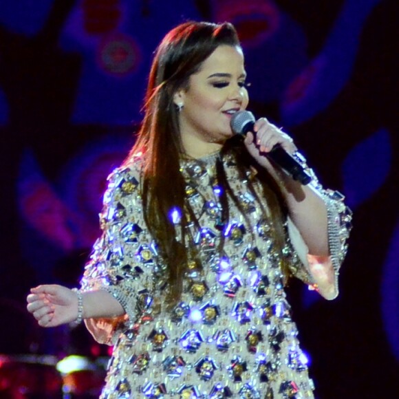 Após Fernando Zor cantar a música 'Casal Perfeito', Maiara pediu um beijo e foi atendida