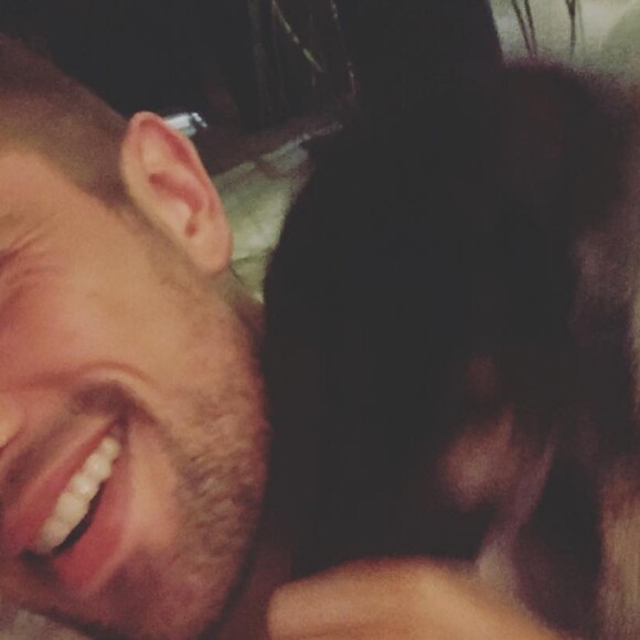 Rafael Cardoso exibiu novo visual após terminar de gravar a novela 'Espelho da Vida' nesta sexta-feira, 29 de março de 2019