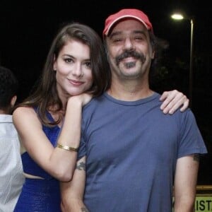 Alinne Moraes vai com o marido, o cineasta Mauro Lima, à festa de encerramento da novela 'Espelho da Vida'