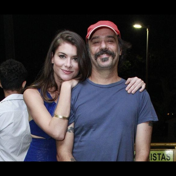 Alinne Moraes vai com o marido, o cineasta Mauro Lima, à festa de encerramento da novela 'Espelho da Vida'