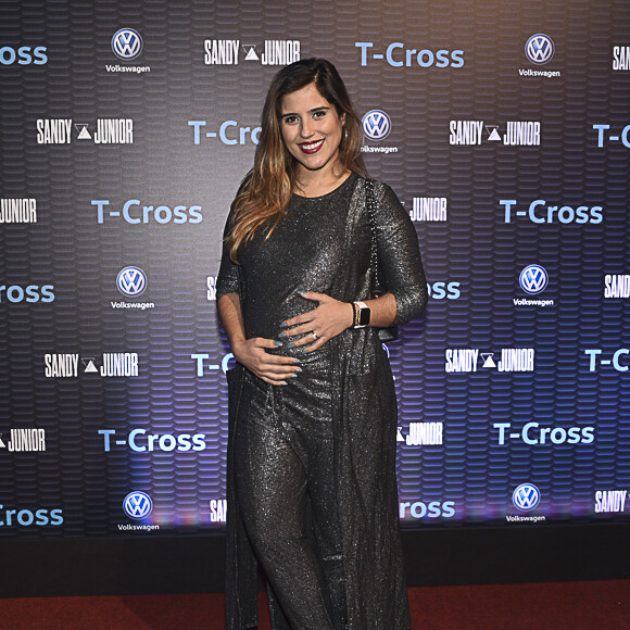 Grávida pela primeira vez, Camilla Camargo espera um menino: Joaquim