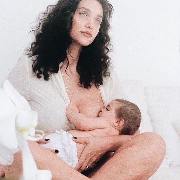 Débora Nascimento afirmou que gravidez da filha, Bella, foi planejada