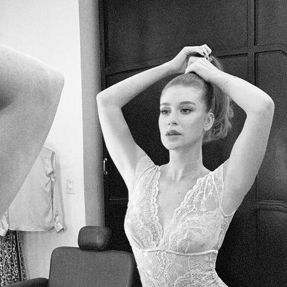 Marina Ruy Barbosa posa de lingerie e Luma Costa elogia com comentário divertido nesta segunda-feira, dia 08 de abril de 2019
