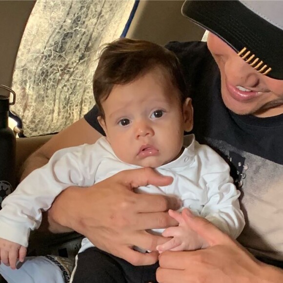 Dom, filho de Wesley Safadão, foi internado com pneumonia