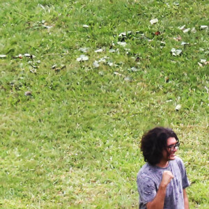 Sofia, filha de Cauã Reymond com Grazi Massafera, viajou para Minas Gerais para o casamento do pai com Mariana Goldfarb