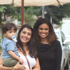 Aline Dias leva Bernardo à festa de aniversário de 1 ano de Bella