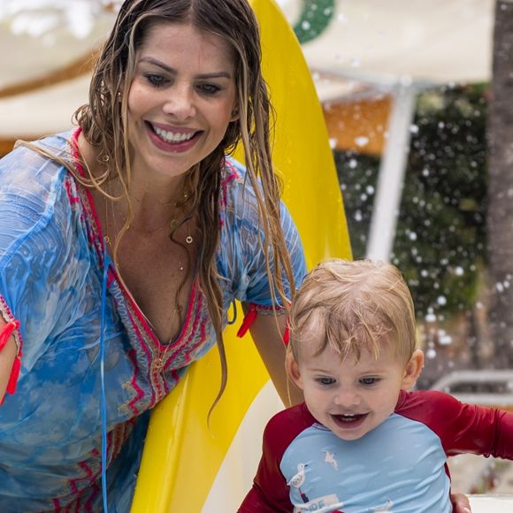 Enrico tem 1 ano e 9 meses e se divertiu para valer na área infantil do parque