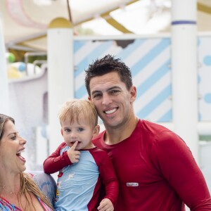 Com 1 ano e 9 meses, Enrico se mostrou destemido diante das aventuras do parque aquático