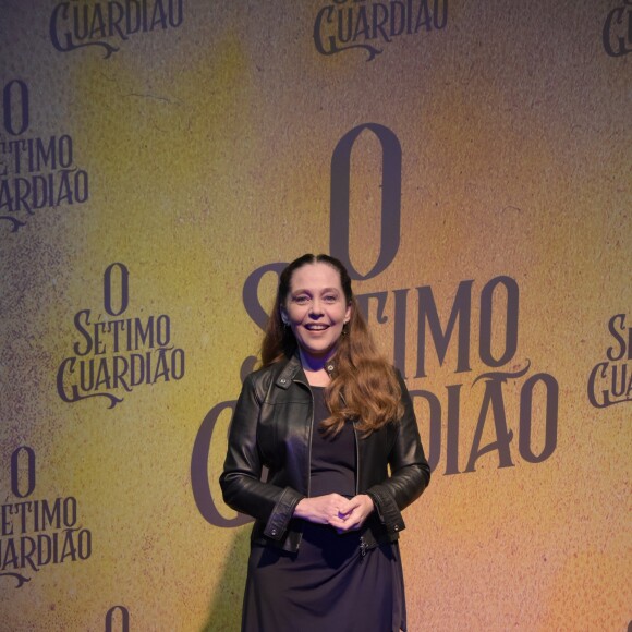 Judith (Isabella Garcia) armou um plano com Egídio (Antonio Calloni) para aproximar os integrantes da irmandade na novela 'O Sétimo Guardião'