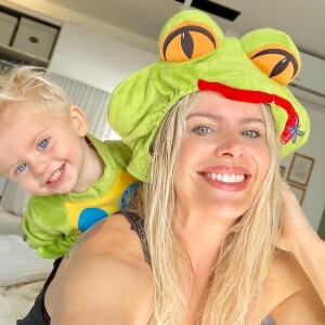 Filho de Karina Bacchi, Enrico nasceu via inseminação artificial