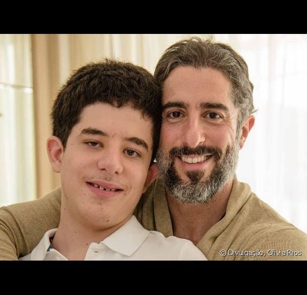 Filho autista de Marcos Mion dança Michael Jackson em vídeo com pai e  emociona. Veja! - Purepeople