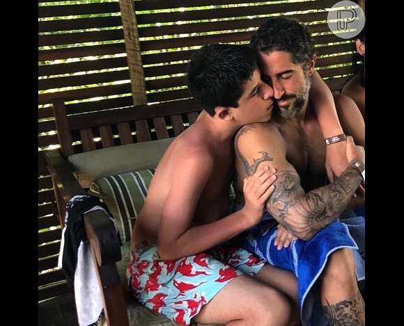 Marcos Mion compartilha dia a dia com filho Romeo nas redes sociais