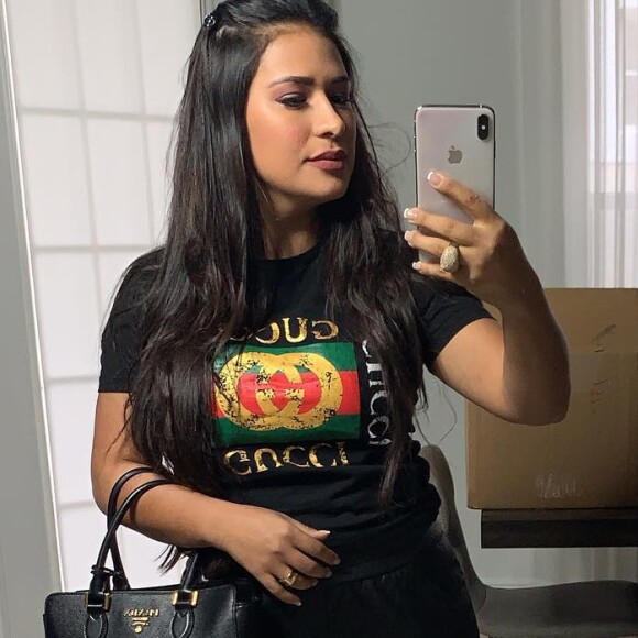 Simone, dupla de Simaria, respondeu internauta que criticou vídeo do filho, Henry, orando