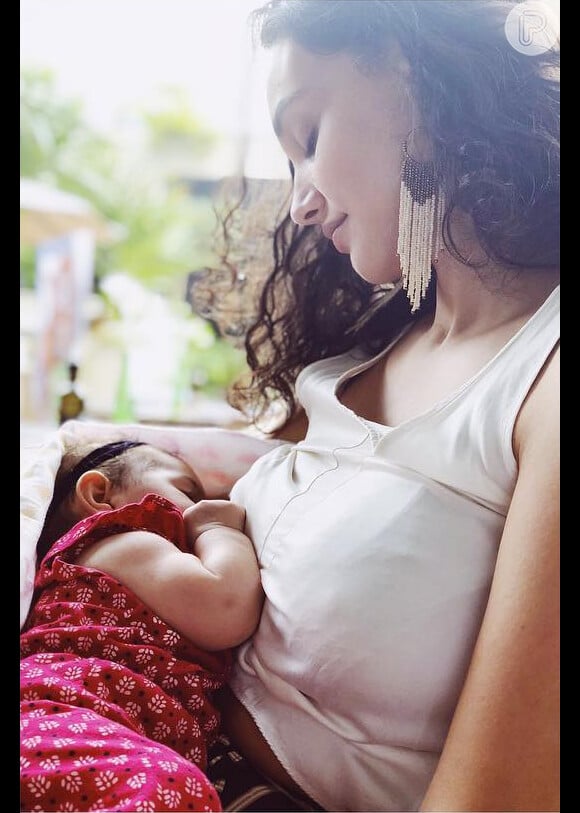 Bella, filha de Débora Nascimento e José Loreto, completou 1 ano recentemente