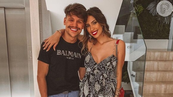 Casado com Gabi Brandt, Saulo Poncio esclarece foto polêmica com fã: 'Trato com muito carinho'