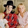 Os dois primeiros filhos de Michael Jackson, Prince Michael e Paris, com Debbie Rowe sempre levavam uma vida discreta e mantida distante dos holofotes antes da morte do Rei do Pop