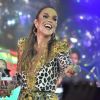 Ivete Sangalo foi surpreendida pelos fãs com festa de aniversário antecipada em rua de Pernambuco após show em Olinda