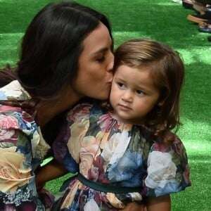 Yanna Lavinge gosta de combinar looks com a filha, Madalena