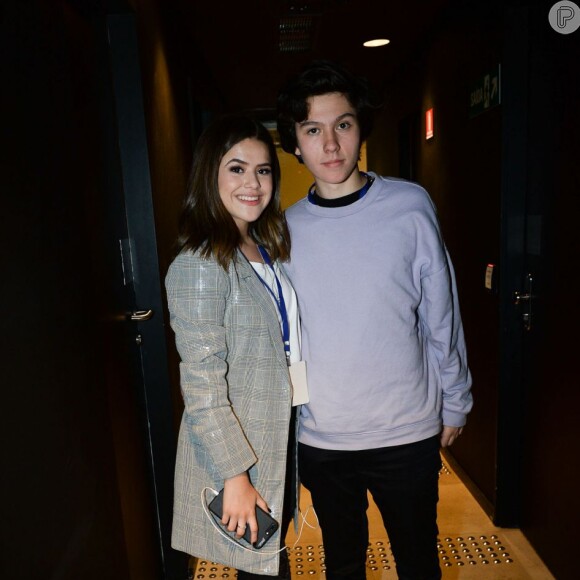 Maísa recebe ajuda de Bruna Marquezine para comprar presente de Dia dos Namorados