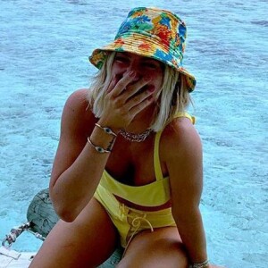 Giovanna Ewbank confunde quartos em hotel durante viagem a Oman, no Oriente Médio, com Bruno Gagliasso