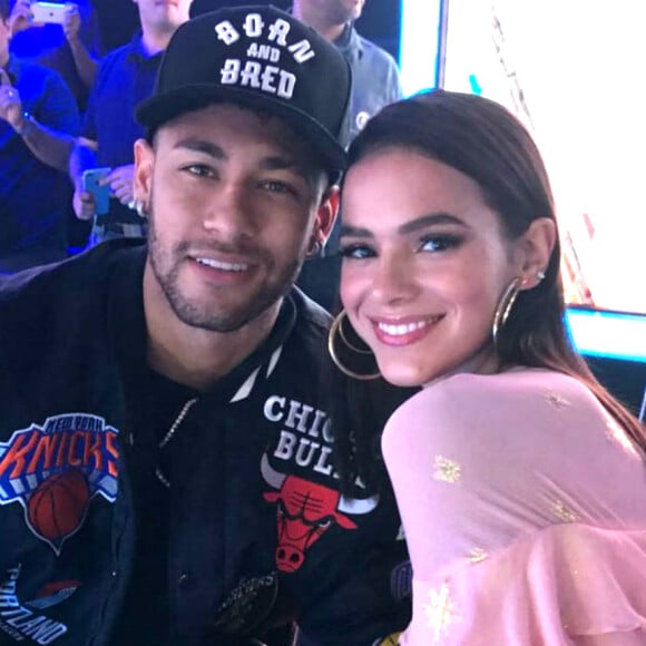 Bruna Marquezine desmente print ironizando conversa de Neymar com suposta vítima de estupro