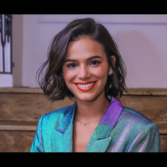 Bruna Marquezine abandona dieta durante viagem a Nova York, em 8 de junho de 2019