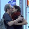 Letícia Sabatella e Daniel Dantas foram flagrados se beijando. Neste domingo, 9 de junho de 2019, a atriz assumiu o namoro com o ator: 'Ele é tão sensível quanto eu e já viveu o que eu estou passando a viver aos poucos'
