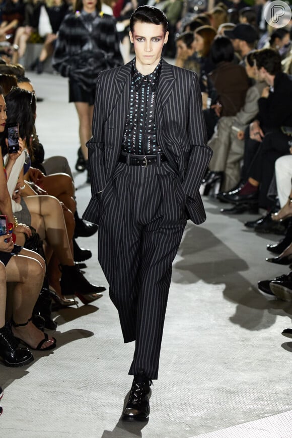 Terno em preto e branco da Louis Vuitton, para usar pra sempre