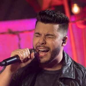 Murilo Huff celebra sucesso de DVD e parceria com sertanejos