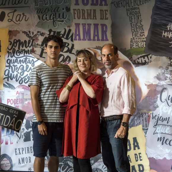 Regina (Karine Teles) vai  terminar o casamento com Max (Roberto Bomtempo) na novela 'Malhação: Toda Forma de Amar'.