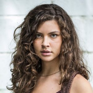 Mari (Duda Reis) vai tentar deixar seu filho com Rita (Alanis Guillen), para ela criar o menino na novela 'Malhação: Toda Forma de Amar'.