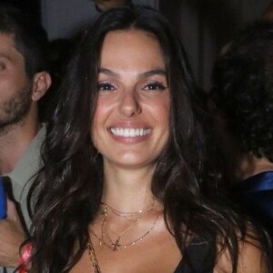 Isis Valverde curtiu o domingo, 23 de junho de 2019, ao lado do filho, Rael