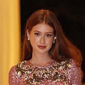 Marina Ruy Barbosa usou vestido Dolce e Gabbana em casamento noturno