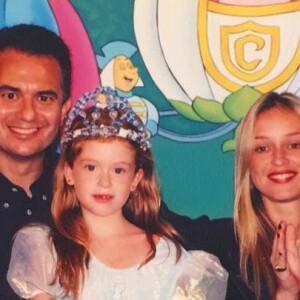 Uma princesa! Marina Ruy Barbosa se fantasiou de Cinderela em aniversário na infância