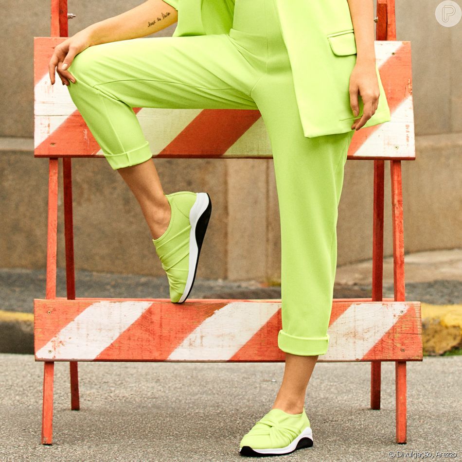 tenis neon feminino 2019