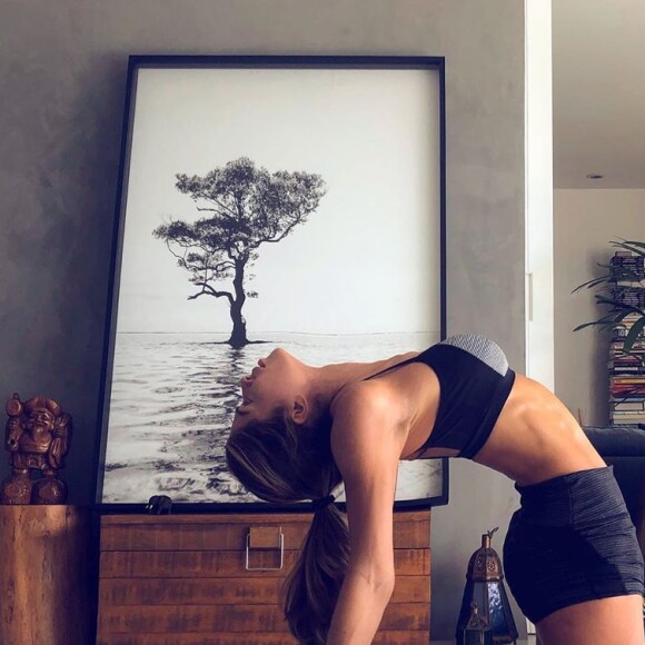 Grazi Massafera chega aos 37 anos e fica nostálgica no Instagram