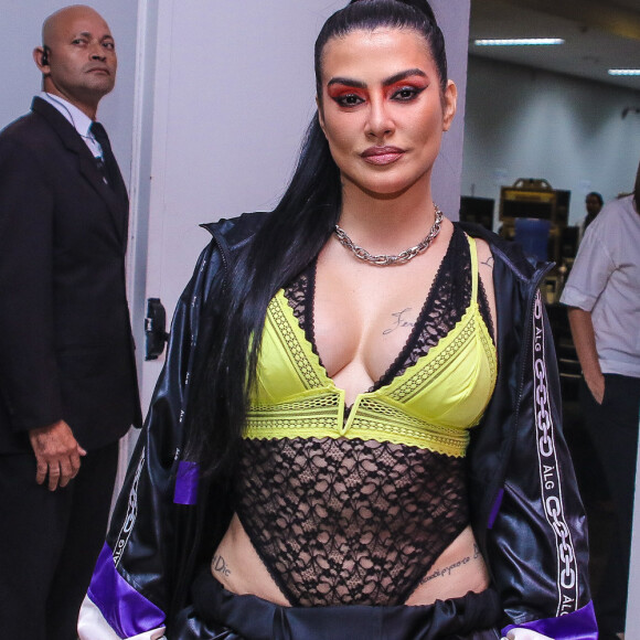 Cleo Pires foi questionada sobre 'novas curvas' após polêmica em evento nesta sexta-feira, dia 05 de julho de 2019