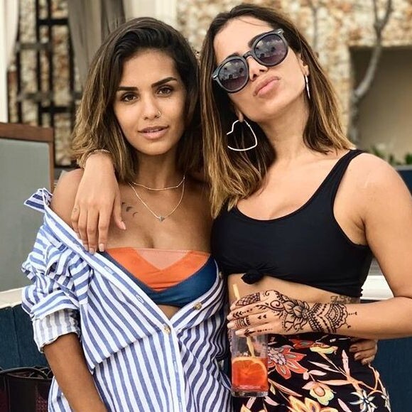 Anitta alfinetou até a amiga Jéssica: 'Como é que tu quer hoje que eu tenha ingresso pra amanhã, um negócio dessa magnitude?'