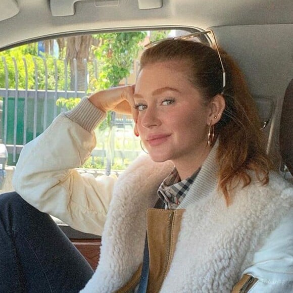 Marina Ruy Barbosa negou ter feito plástica e confirmou que vai ficar um tempo de férias