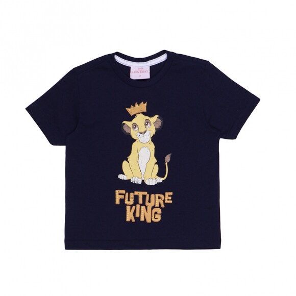 O personagem Simba aparece em outra T-shirt infantil para um look no melhor estilo 'pai e filho'