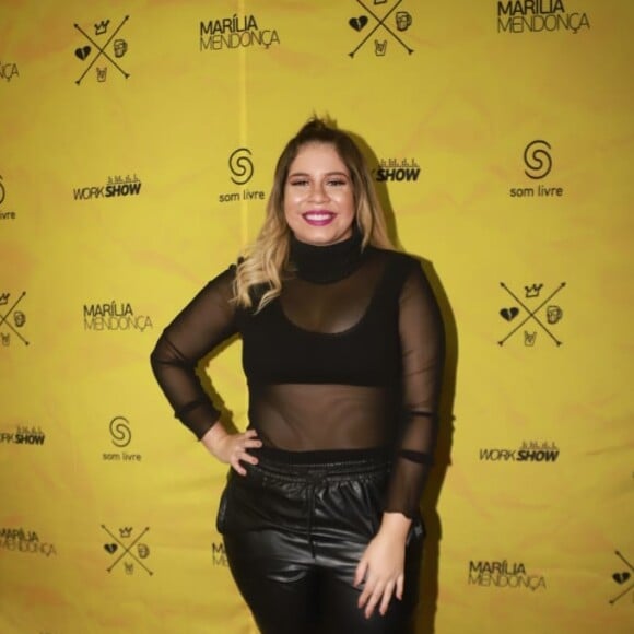 Marilia Mendonça está mantendo sua intensa rotina de shows mesmo grávida