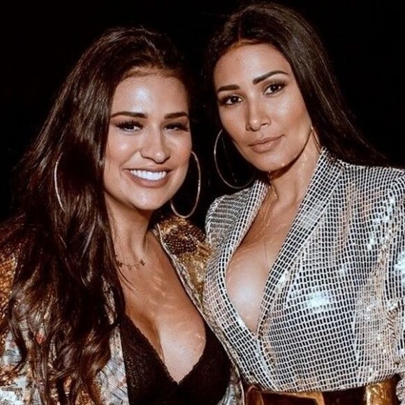 Simone e Simaria chamaram a atenção para os seus looks do show que fizeram na madrugada deste domingo, 21 de julho de 2019, em Salvador
