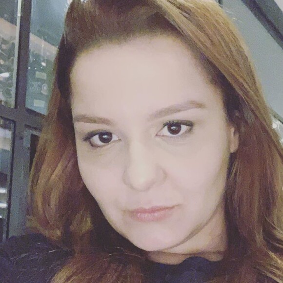 Dupla de Maraisa, Maiara deixa cabelo preto e se transforma em ruiva