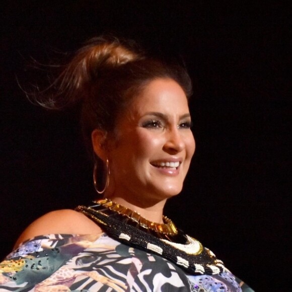 Claudia Leitte está no fim da gravidez de Bella