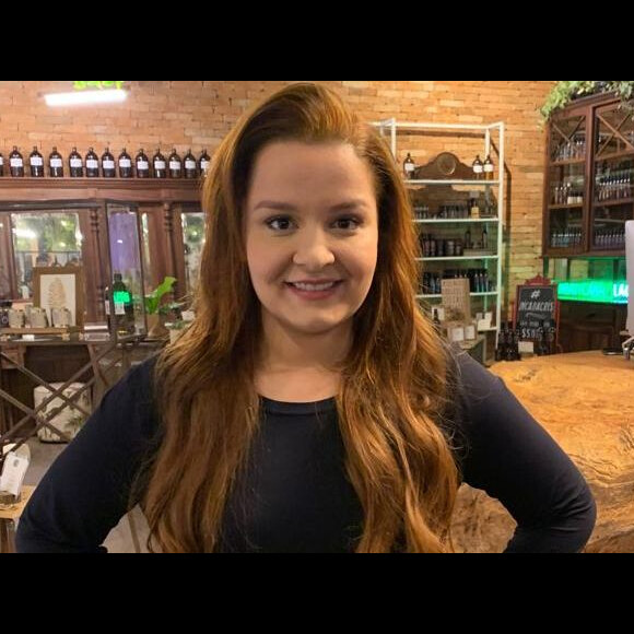 Sertaneja Maiara aposta em coloração vegana para ficar ruiva: 'Ervas e plantas'