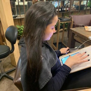 Maiara estava com o cabelo preto antes da transformação no visual