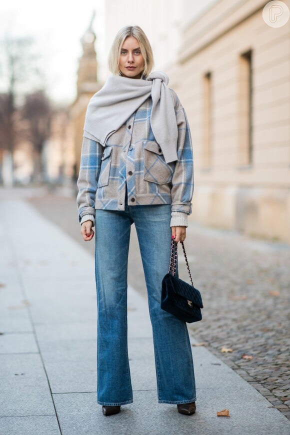 Calças da moda: a calça jeans reta é clássica e está em alta, um investimento certeiro
